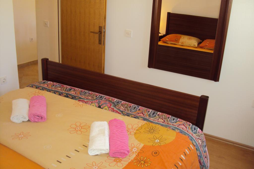 Milutinov Dvor Apartments 沃希 外观 照片